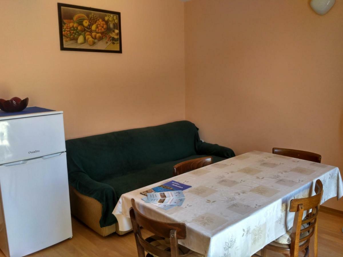 Apartmani Tonica Sukošan Eksteriør bilde