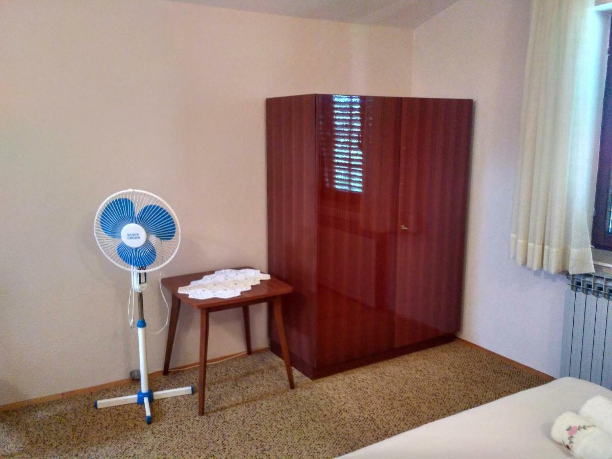Apartmani Tonica Sukošan Eksteriør bilde